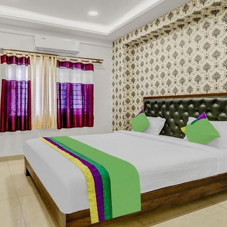 Treebo Three Drops Hotel Bangalore Buitenkant foto
